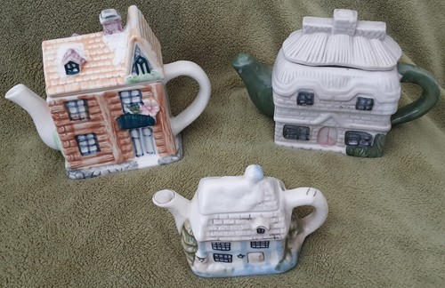Miniature teapot with - 3, x