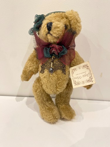 Vintage artist teddy bear - vintage,
