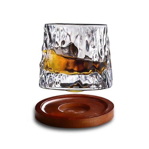 Crystal rum glass - rum, rotating