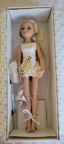 Lowyne wilde doll essential - lowyne,