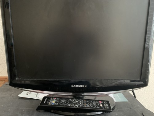 Samsung 22inch used - samsung,