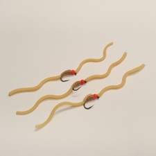 3 x BARBLESS TAN SQUIRMY WORMS  Sizes 10,12 Available