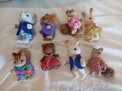Sylvanian families figures - families, 8