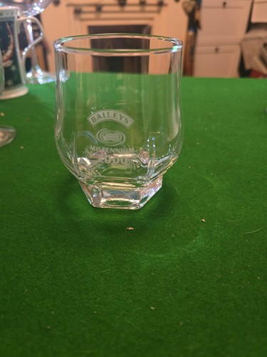 Baileys millennium 2000 - millennium, glass