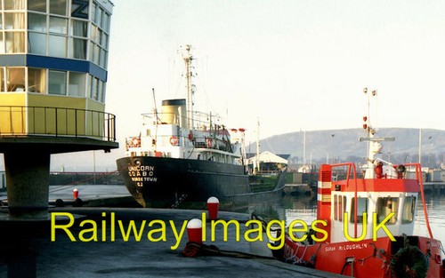 Ship photo tug - and, tanker
