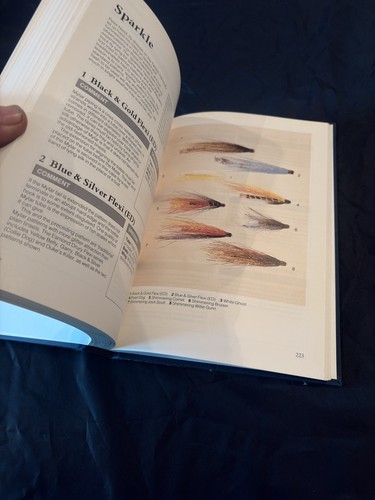 Guide salmon flies - a,