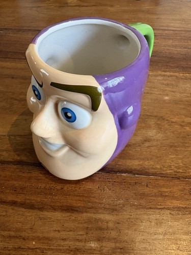 Official disney buzz lightyear - disney,