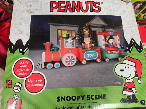 Gemmy 5ft long peanuts - long,