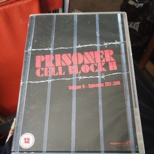 Prisoner cell block volume 9 - cell,