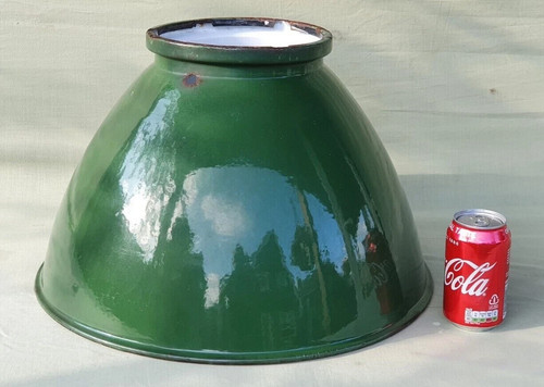 Vintage large enamel - large,