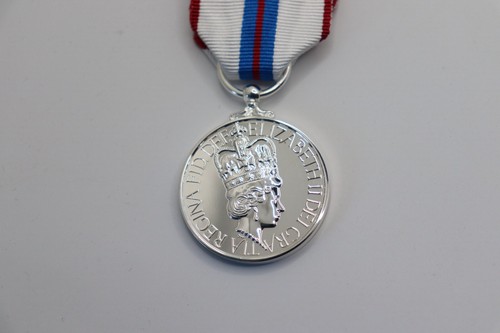 Full size queens jubilee - size,