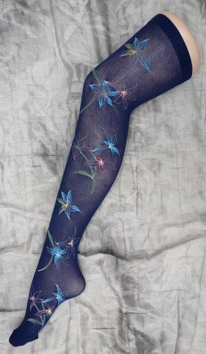 Navy red blue lily - &,