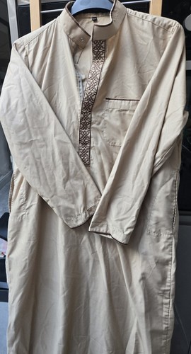 Boys thobe size approx - 48, (approx