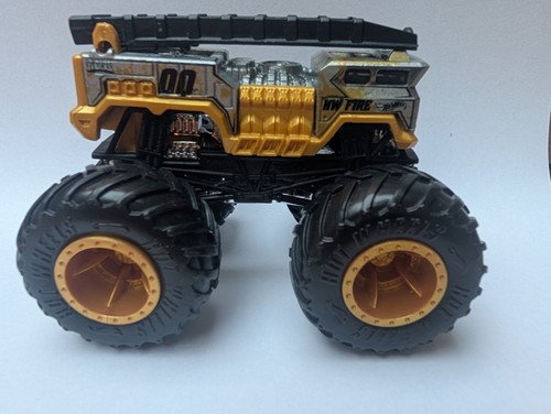 Monster jam hot wheels - hot,