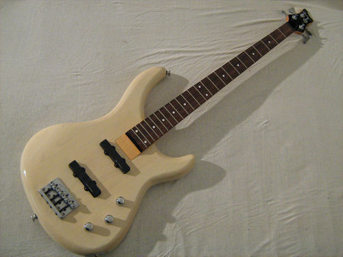 Jackson concert rock bass - jackson,