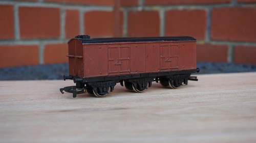 Hornby 670 six wheel - hornby, van