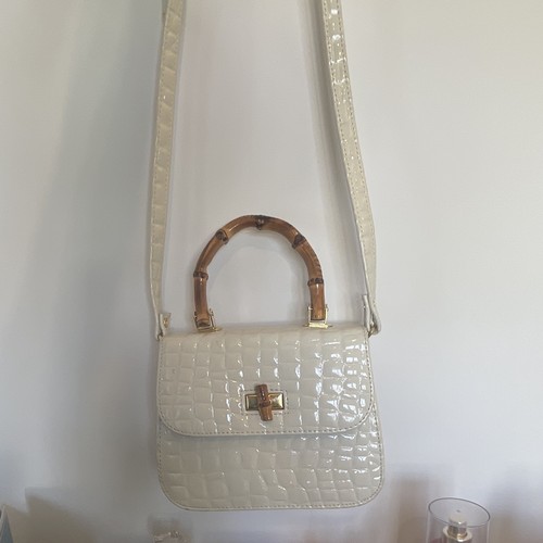 Suzy smith white - suzy,