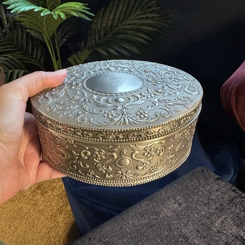 Vintage silver tone - silver, metal