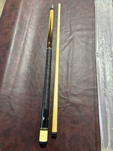 J9003 pool cue new - j&j,