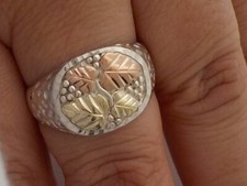 Lovely Sterling Silver & Gold Black Hills Gold Ring - Size V