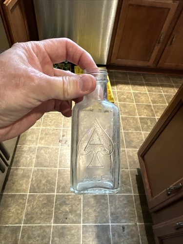 Ace spades clear screw top - of,