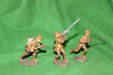 VINTAGE ELASTOLIN WW1 SOLDIERS