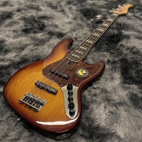 Marcus miller alder - marcus, v7