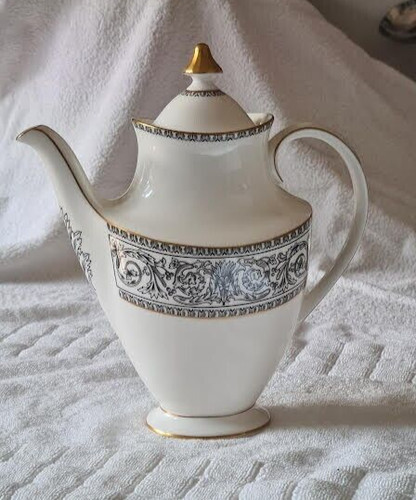 Rare royal doulton - rare, baronet