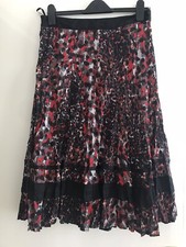 Ladies Pur Una Skirt Size 12