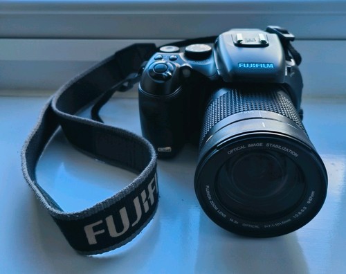 Fujifilm finepix s200exr - fujifilm,