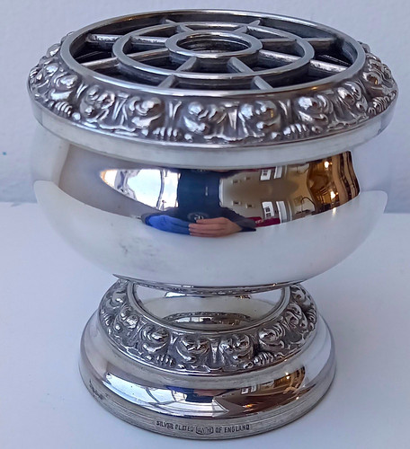 Vintage silver plate pedestal - silver,