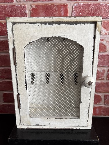 Vintage white distressed wood - vintage,
