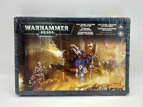 Techmarine with servitors - techmarine,
