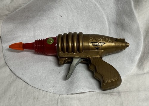 Vintage gold razer - gold, raygun