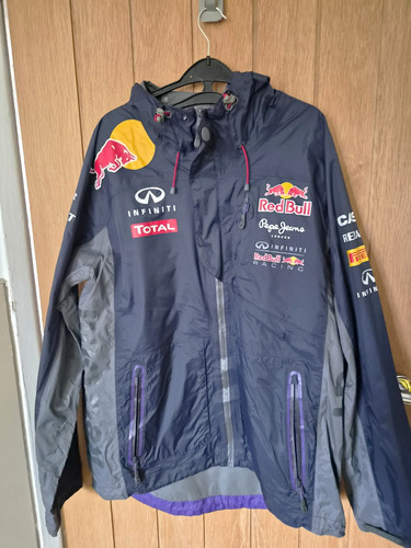 Red bull racing - red, total