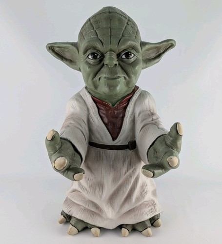 Star wars yoda statue life - star,