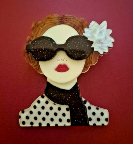 Lady sunglasses modern - sunglasses,