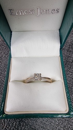 Ernest jones 18ct white - jones, gold
