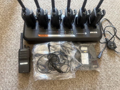 Motorola uhf black two way - motorola, r2