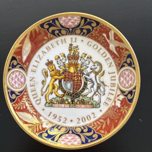 Royal worcester queen - royal,