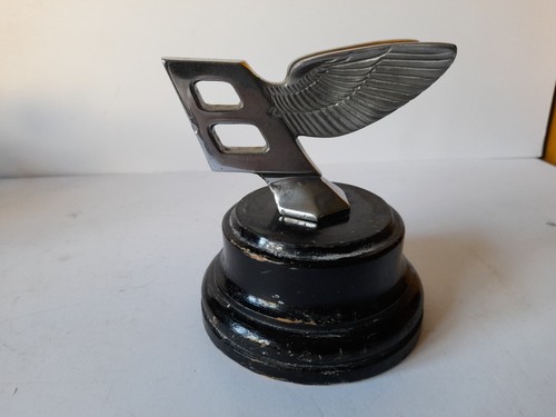 Bentley flying car mascot - bentley,