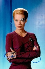 Jeri Ryan Signed 6x4 Photo