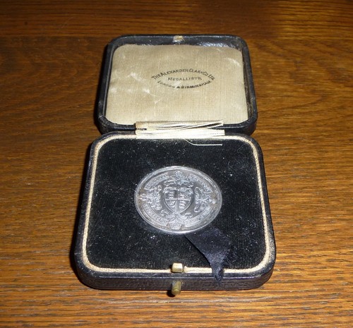 Solid silver sporting athletic - silver,