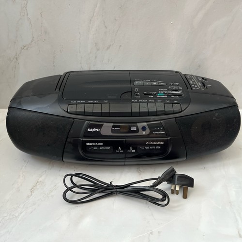 Sanyo mcd z48l black radio - sanyo,