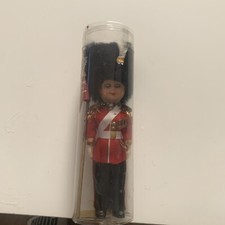 Vintage 8.5" British Royal