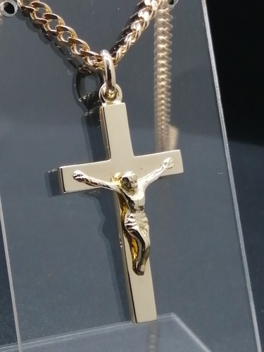 9ct gold crucifix - 9ct, pendant