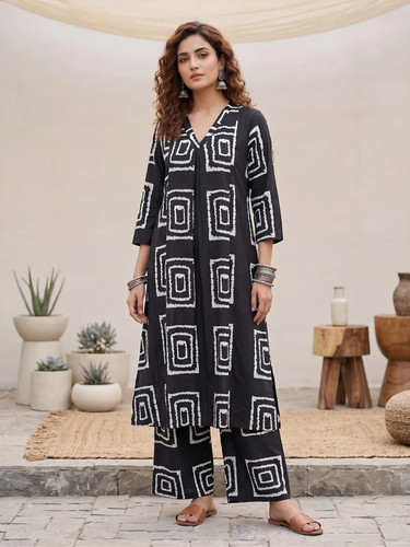 Indian women trending black - trending,