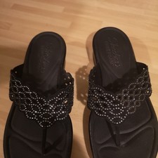 Skechers luxe Foam Platform Black v. Low Wedge Sandals Sz 6 Flip Flops