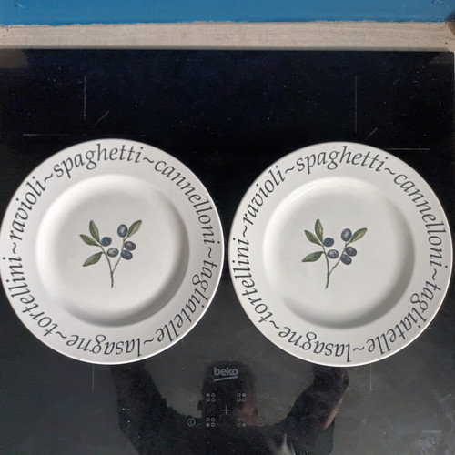 Pair creative tableware - of,