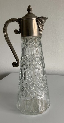 Vintage pretty cut - pretty,